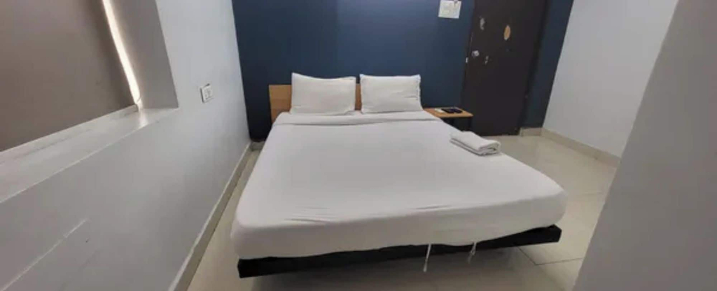 Room 2, FabHotel Silver Key, Ranga Reddy