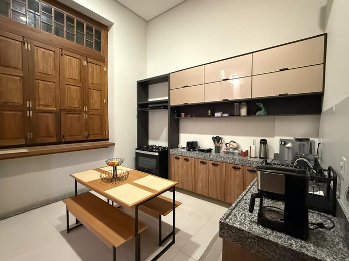 Private kitchen 3, Base Hostel, Belém