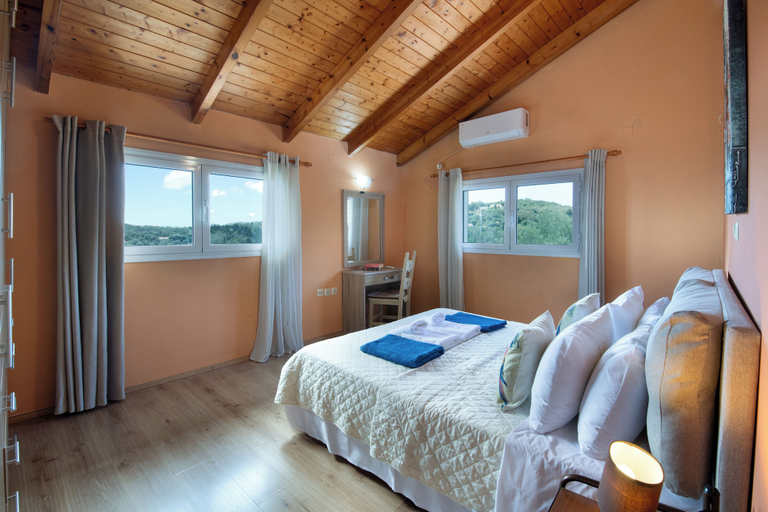 Room 3, Villa Frajeska with Private Pool by Konnect, Ionian Islands