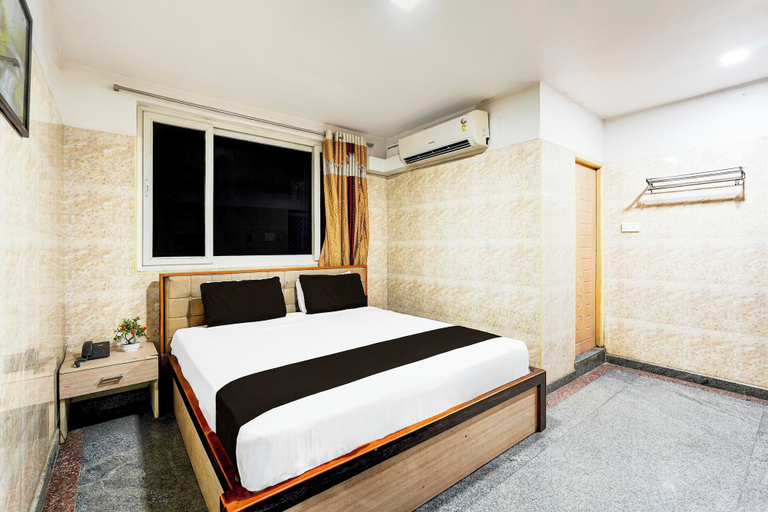 Room 3, Hotel O Arcot Road Kauvery Hospital, Chennai