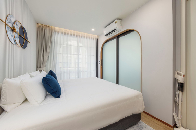Room 4, Above Element Bang Tao by Tropiclook, Phuket Island