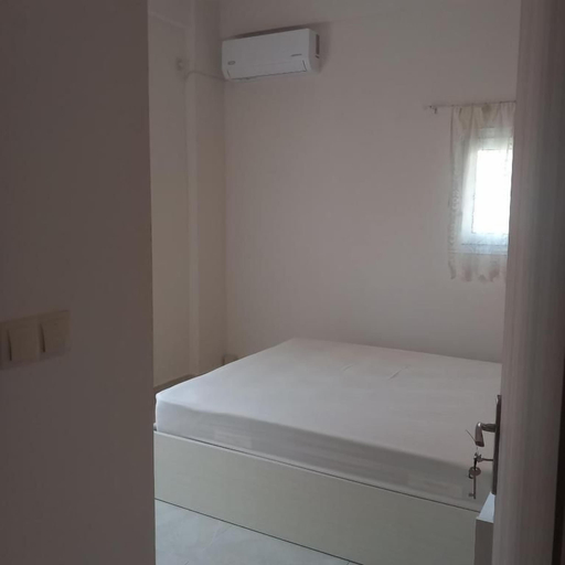 Room 2, Yard House 284 Kalamata, Peloponnese