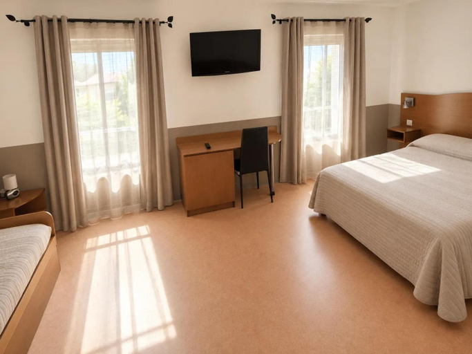 Bedroom 2, Hotel de l'Orb, Hérault