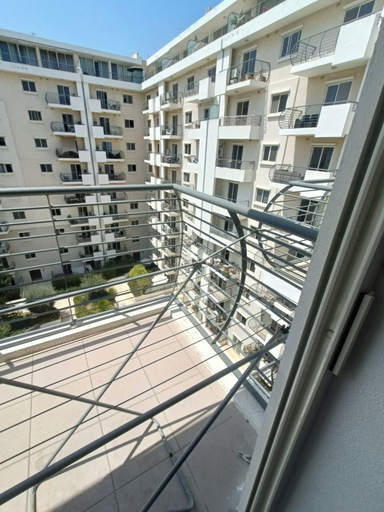 Property grounds 4, Modern 1 BR w/ Garden Views - Gzira