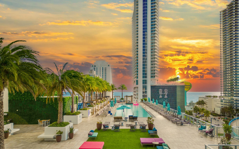 Room 4, Modern 2BD 2BA Resort Luxury Bay Corner Views, Broward