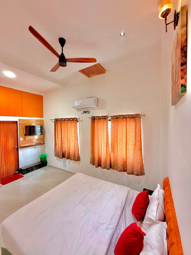Room 2, Hotel Sayan, Surat