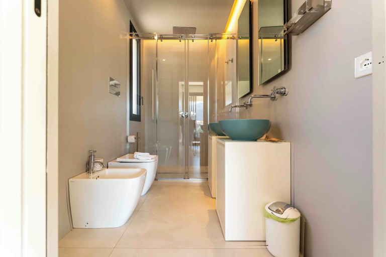 Bathroom 5, Solemar Sicilia - Villa Mondello, Palermo
