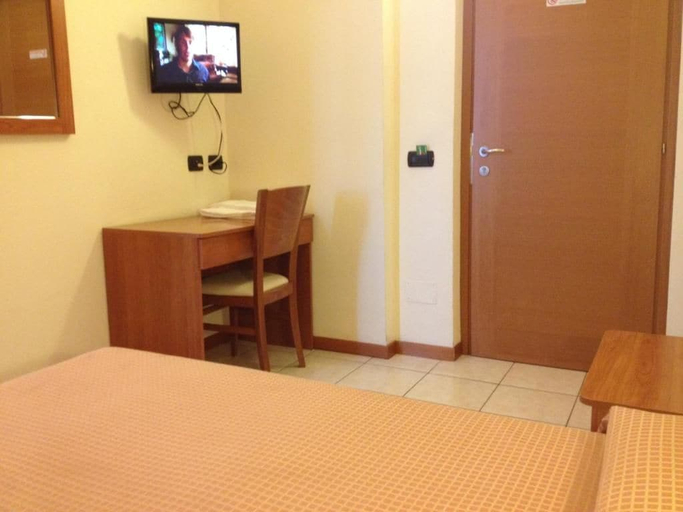 Bedroom 5, Hotel Belforte, Varese