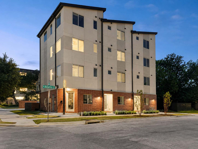Room 5, Bishop Arts 6BD 6BA Townhouse Parking Sleeps 12, Dallas