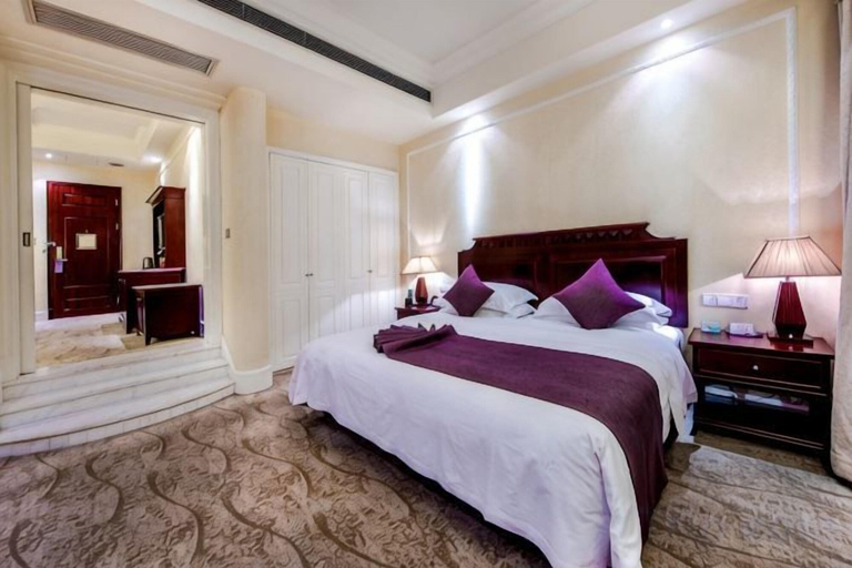 Bedroom 4, Haizhou Hotel, Jiaxing