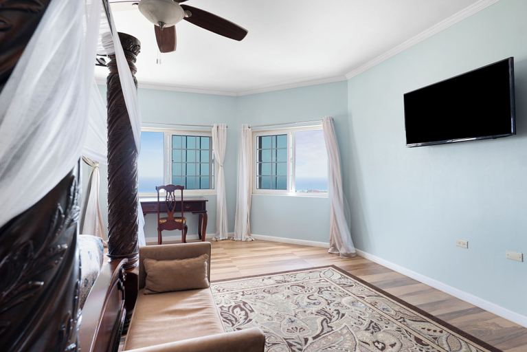 Room 2, Hospitality Expert VSV TF 3BR Chef Pool