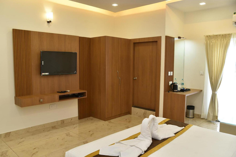 Bedroom 1, SUKHI A LUXURY STAY IN, Chikmagalur