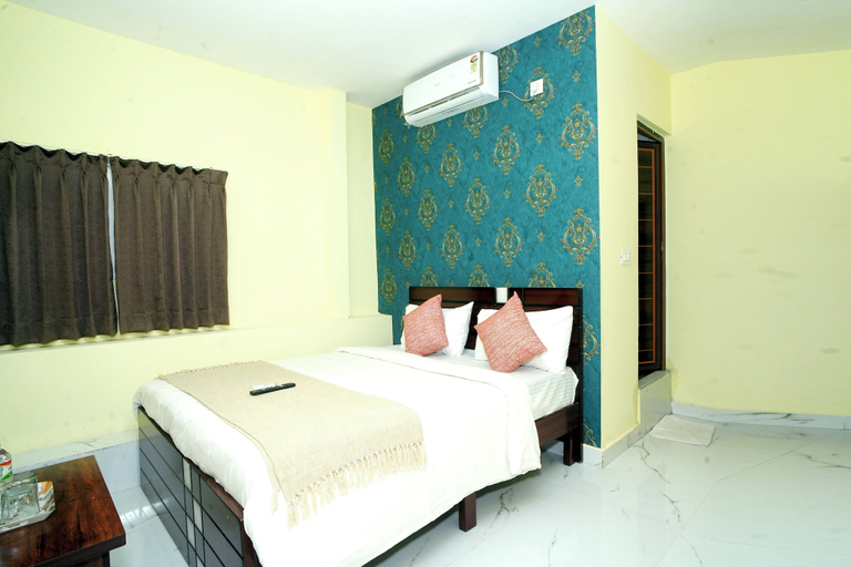 Room 2, Sri Sai Comforts, Bangalore