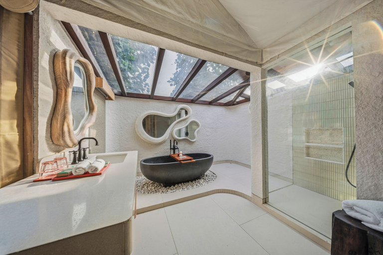 Bathroom 3, Noema Resort & Beach Club Gili Trawangan, Lombok