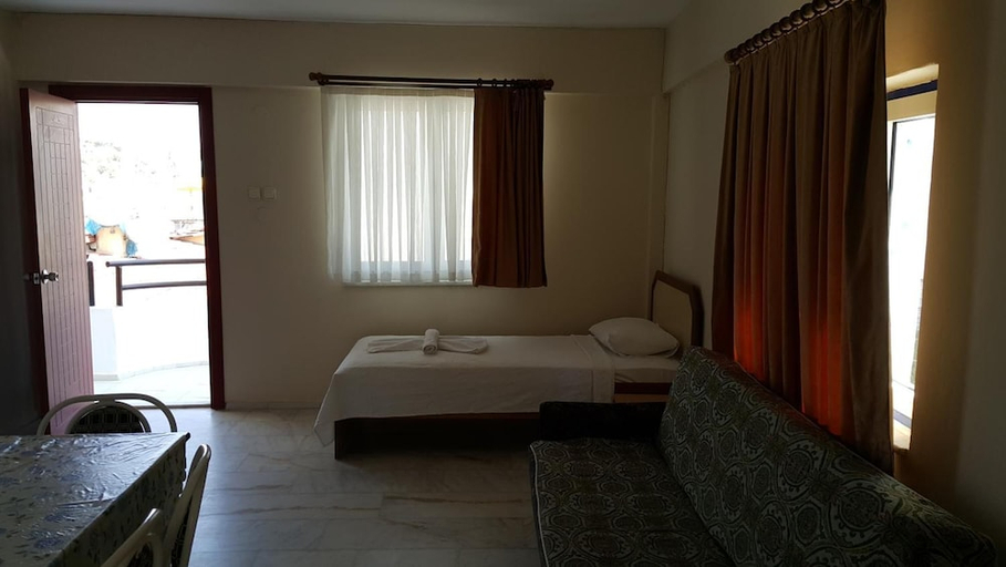 Bedroom 4, Ozgun Apart Hotel, Kuşadası