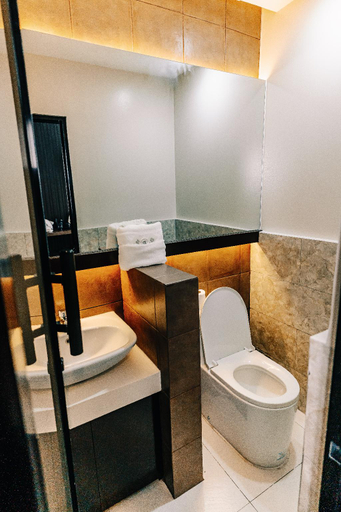 Bathroom 4, Hotel San Marco Davao, Davao City