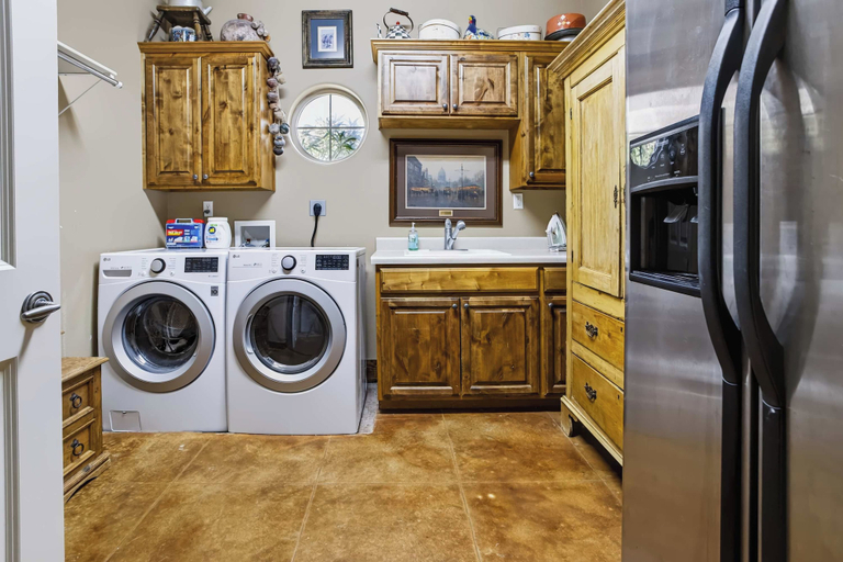 Laundry, Luna Vista With Private Pool Oasis, Kerr