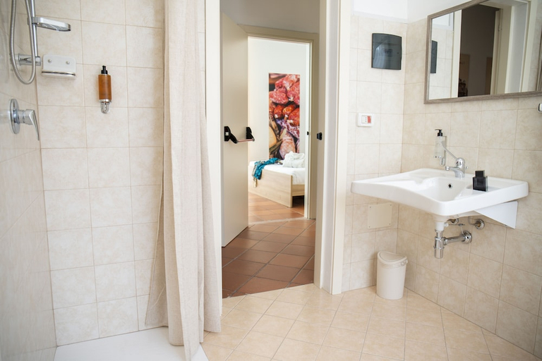 Bathroom 5, Ballarò Hotel, Palermo