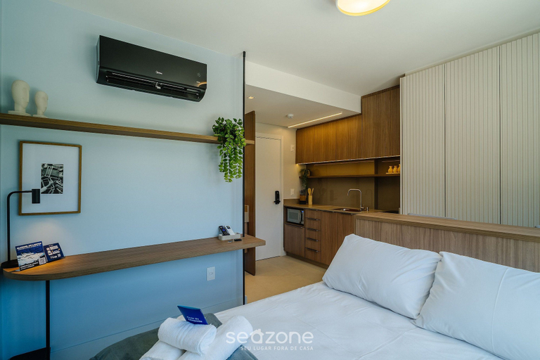 Room 4, Apt Center Lagoa w/ Rooftop Pool Lst0002, Florianopolis