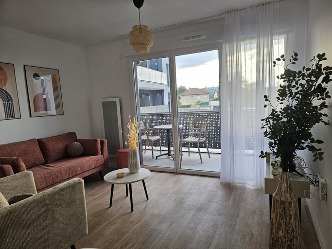 Lounge 5, DOMITYS - Les Passementiers, Loire