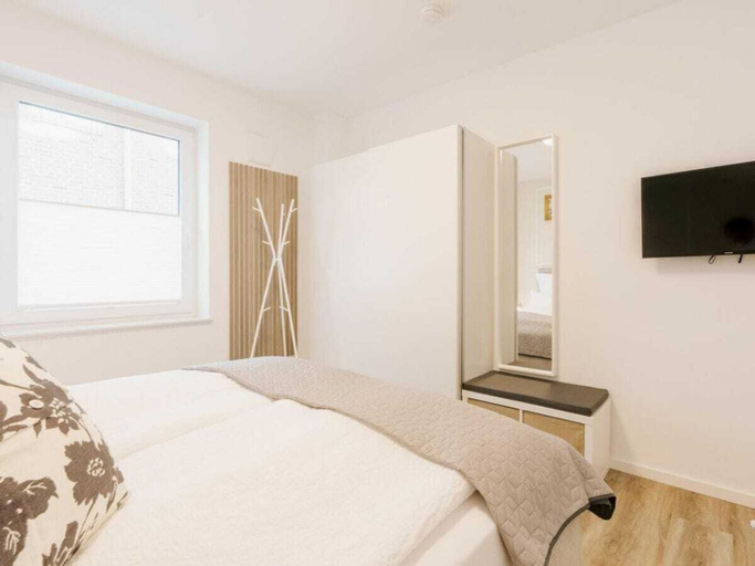 Room 4, Holiday Apartment in Greetsiel With Wi-fi, Aurich