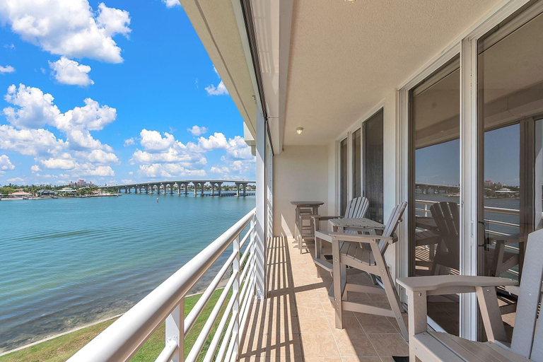 Property grounds 2, Bahia Vista 529 - Bahia Breeze, Pinellas