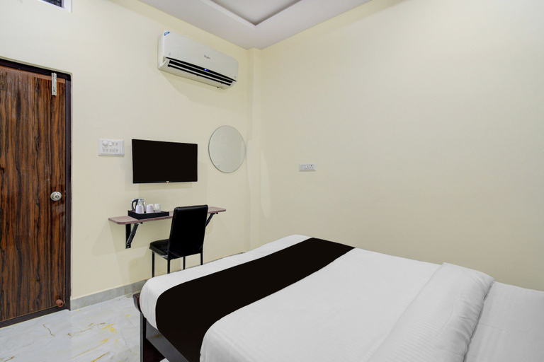 Room 5, Hotel O Venkateswara Swamy Temple, Ranga Reddy