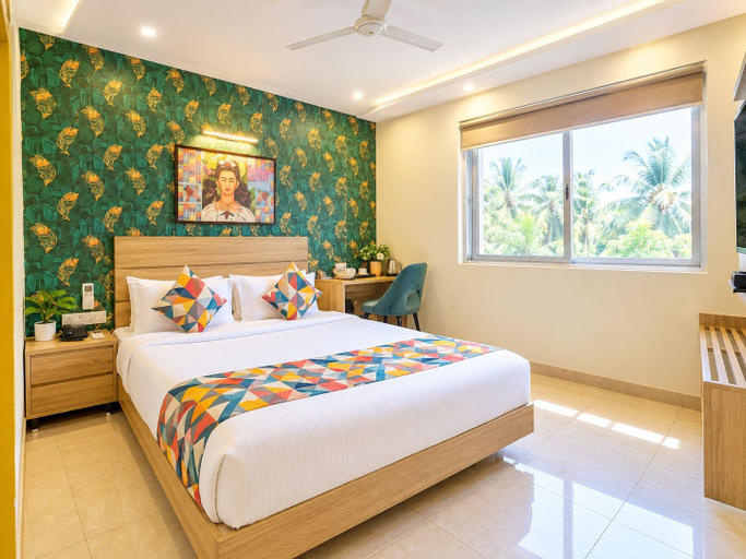 Bedroom 2, Hotel Twin Fountains - near Main Places, North Goa