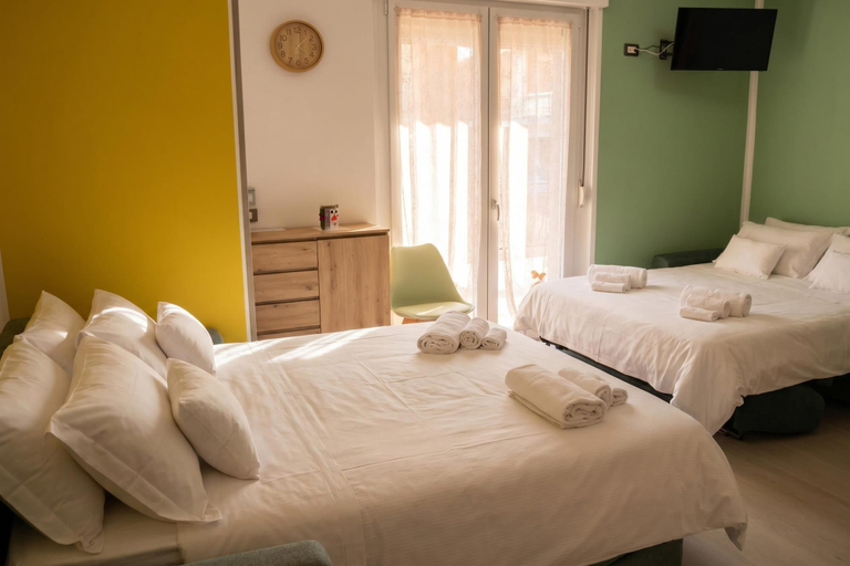 Room 2, La Genzianella - Studio for 4 With Balcony & AC, Savona