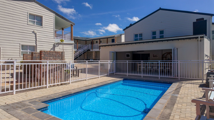Pool 4, Stilbaai Harbour Inn, Eden