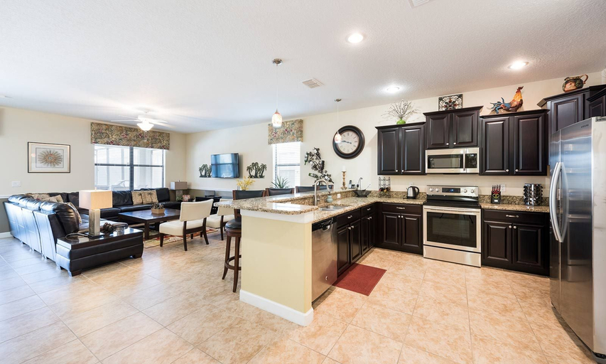 Private kitchen 4, 7BR Championsgate Pool, Spa & Loft Games, Osceola