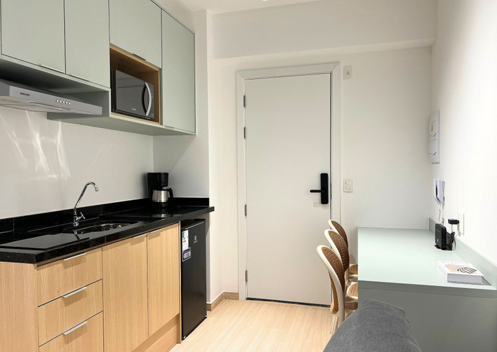 Private kitchen, Nex One Edge Pinheiros by Housi, São Paulo