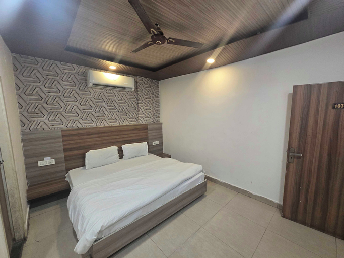 Room 5, Collection O Guru Nanak Dev University, Amritsar