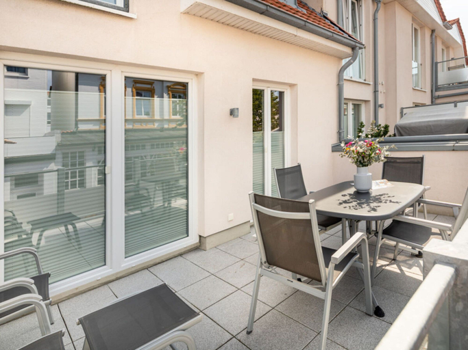 Outdoor dining 5, Holiday Apartment in Norderney With Wi-fi, Aurich