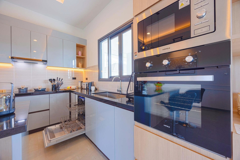 Private kitchen 5, Modern 3BR Villa with Private Pool (NR1), Hua Hin