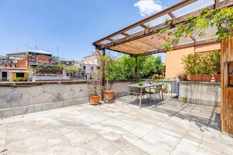Outdoor dining 2, Vatican Amazing Terrace St Peter, Rome