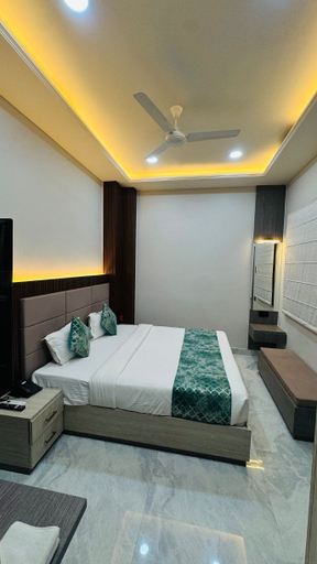 Room 2, Hotel RS Grand, Chandauli