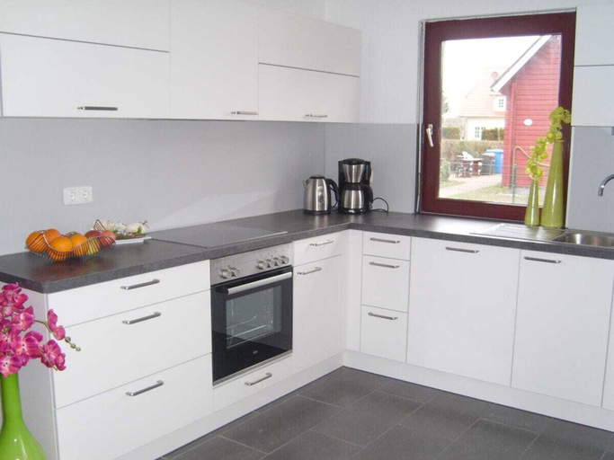 Private kitchen 3, Holiday Home With 1 Bedroom, Vorpommern-Rügen