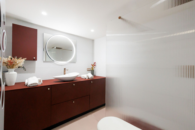 Room 4, 3 Chambres 2 SDB Balcon Garage A3b139, Alpes-Maritimes