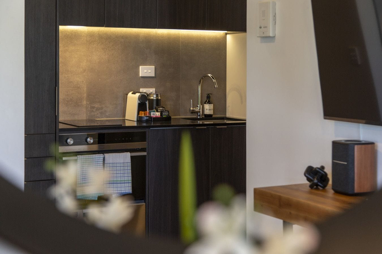 Room 3, Honeycomb by Homello, Waitakere