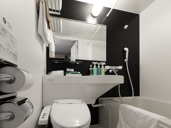 Bathroom, Hotel Route Inn Kyoto Kameoka Ekimae, Kameoka