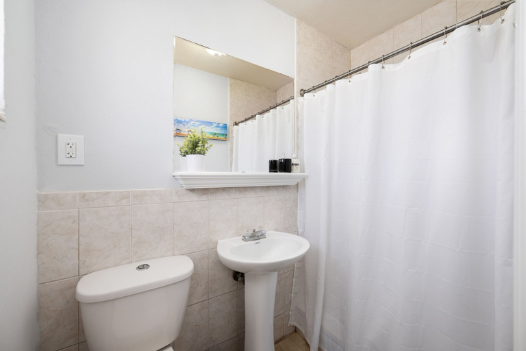 Bathroom, Fountain Cottages Inn, Lee