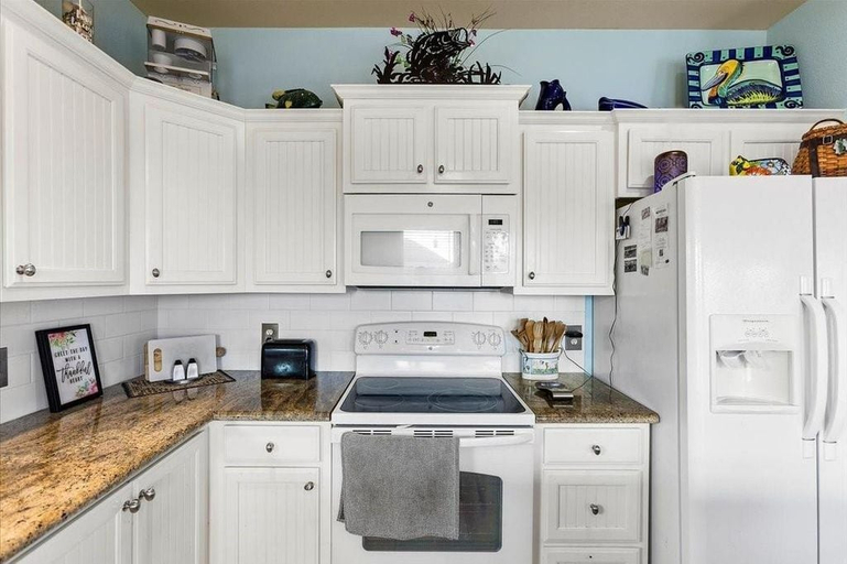 Private kitchen 3, Shore Enough 3 Bedroom Home, Galveston