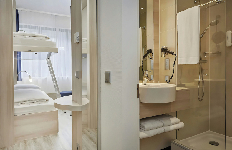 Bathroom 5, Leonardo Smart Hotel Berlin Alexanderplatz, Berlin