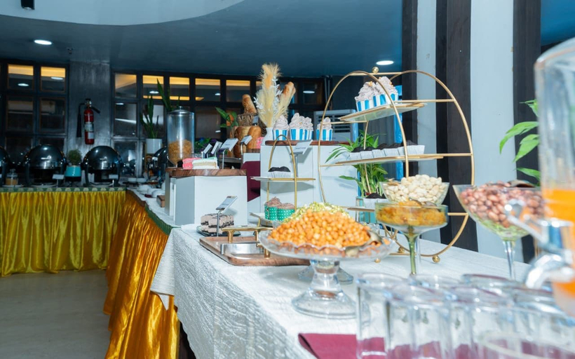 Food & Drinks 5, Hotel Pybss, Papum Pare