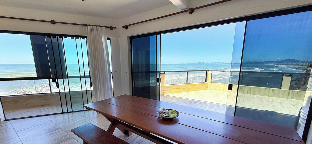 Dining 1, ASA Cobertura Beira mar Vista 180° 4QT 2V, Navegantes