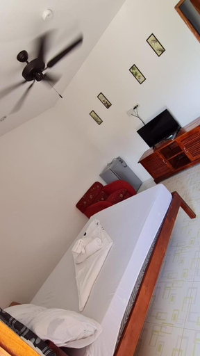 Bedroom 3, Babas Guesthouse, Moalboal