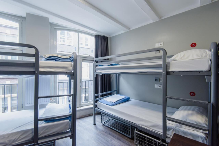 Bedroom 4, Hostel Warmoes Amsterdam, Amsterdam