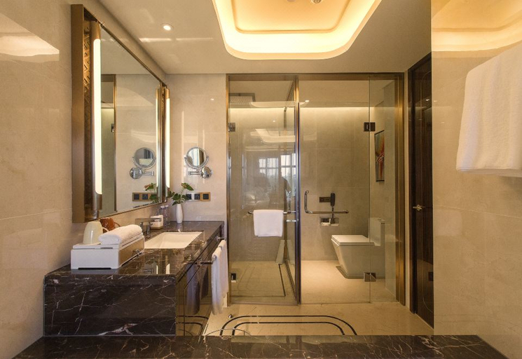 Bathroom 3, Royale Tower Hotel, Chenzhou
