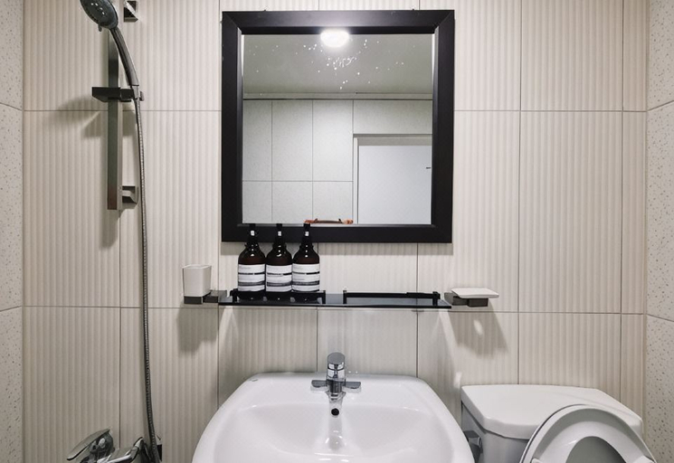 Bathroom 5, carrot hostel, Seodaemun